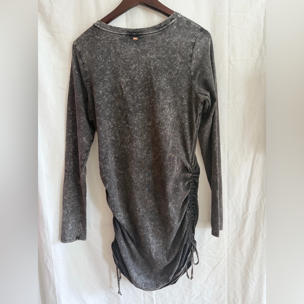 Victoria's Secret PINK T-shirt style dress with side ruching. Size L. - Picture 4 of 6
